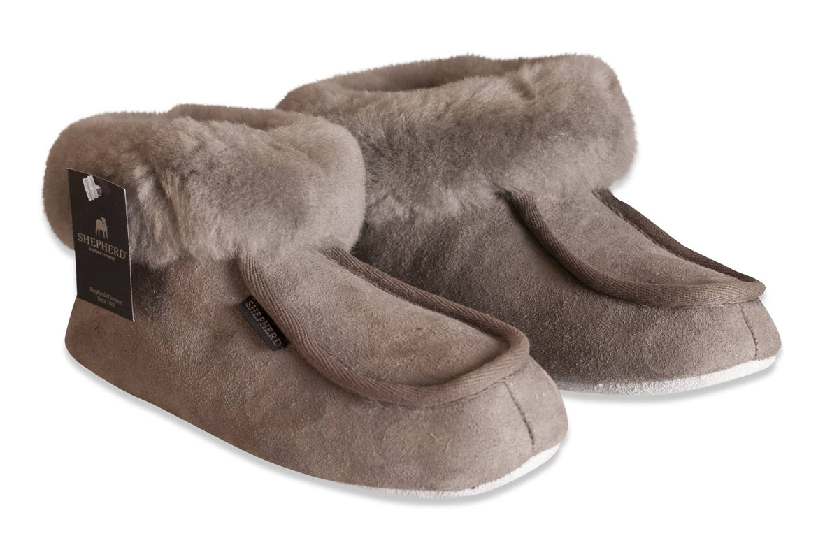 Womens Sheepskin Slippers - Classic Boot Style With Sheepskin Cuff - Leather Sole