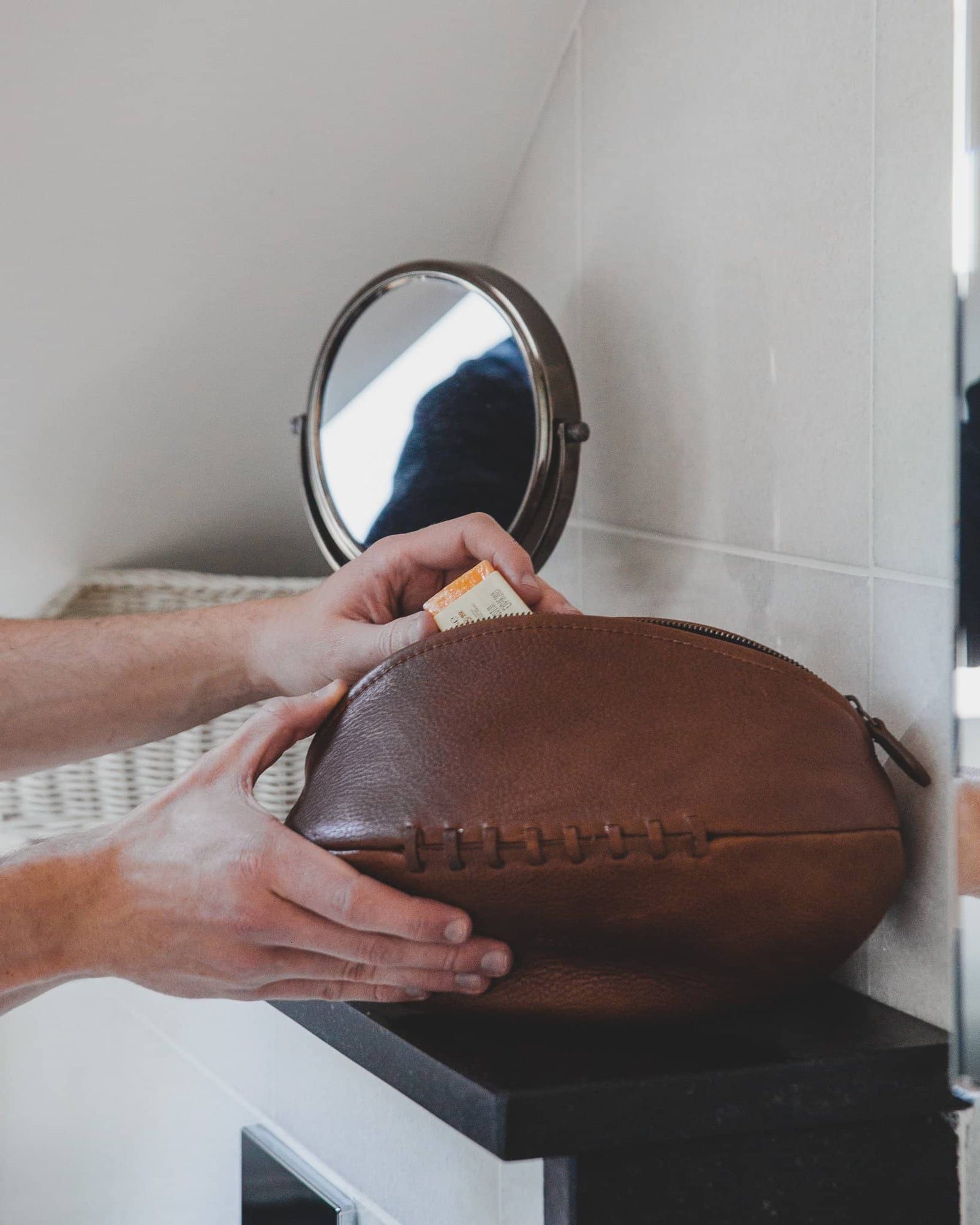 ashwood wash bag chad honey 