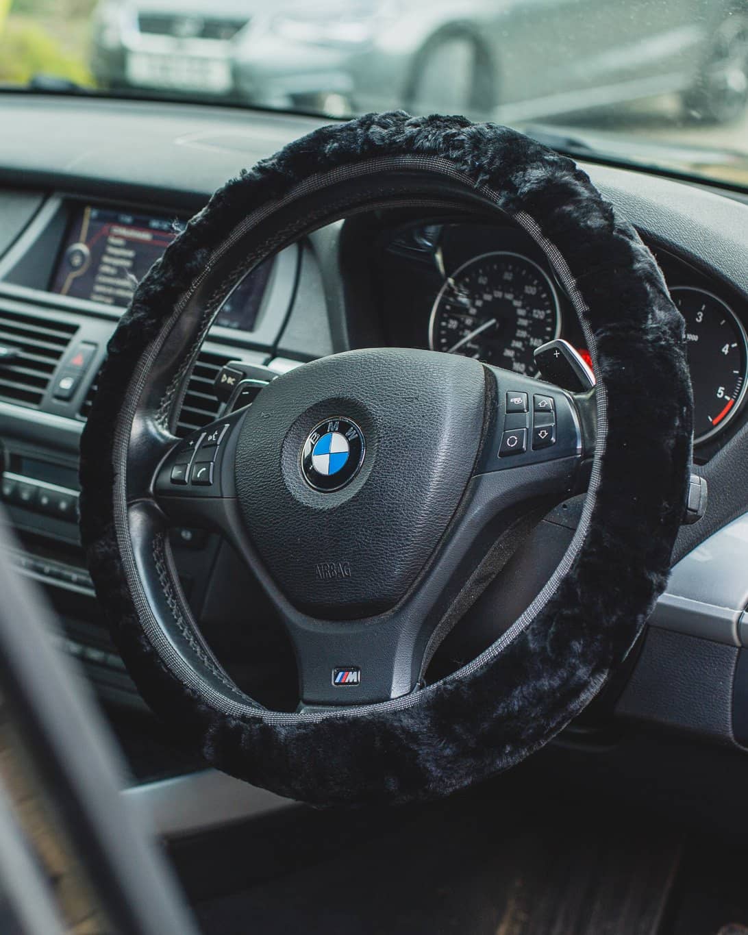 Nordvek steering wheel cover in car black 108-100