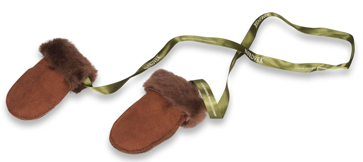 Nordvek sheepskin kids puddy mittens choc with ribbon 303-100