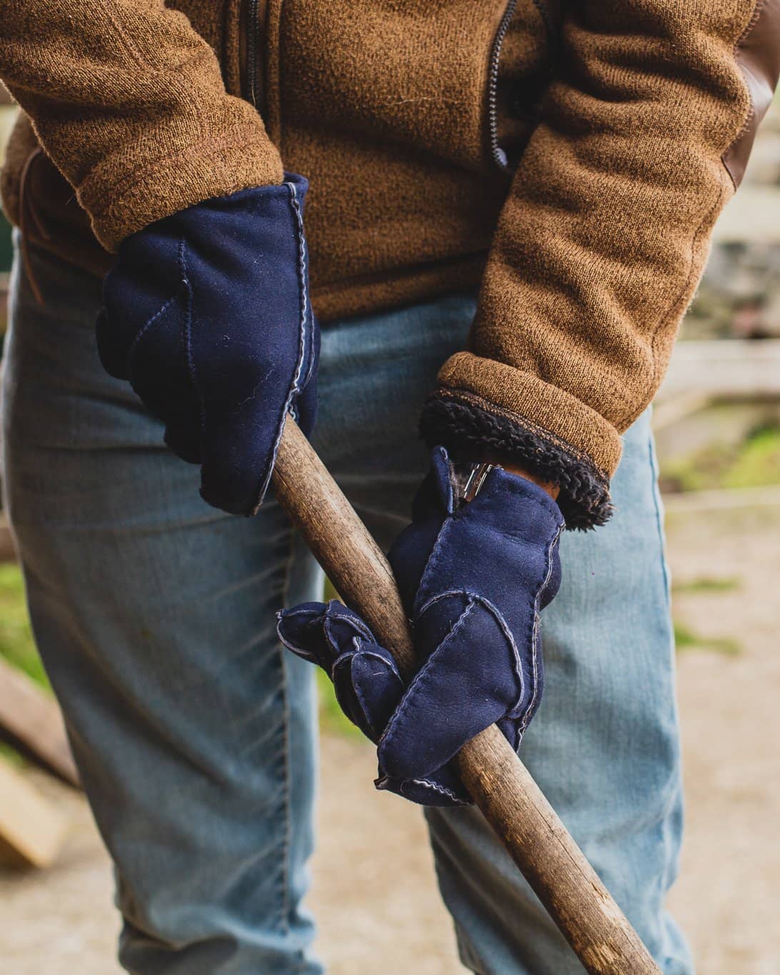 Navy sheepskin store gloves