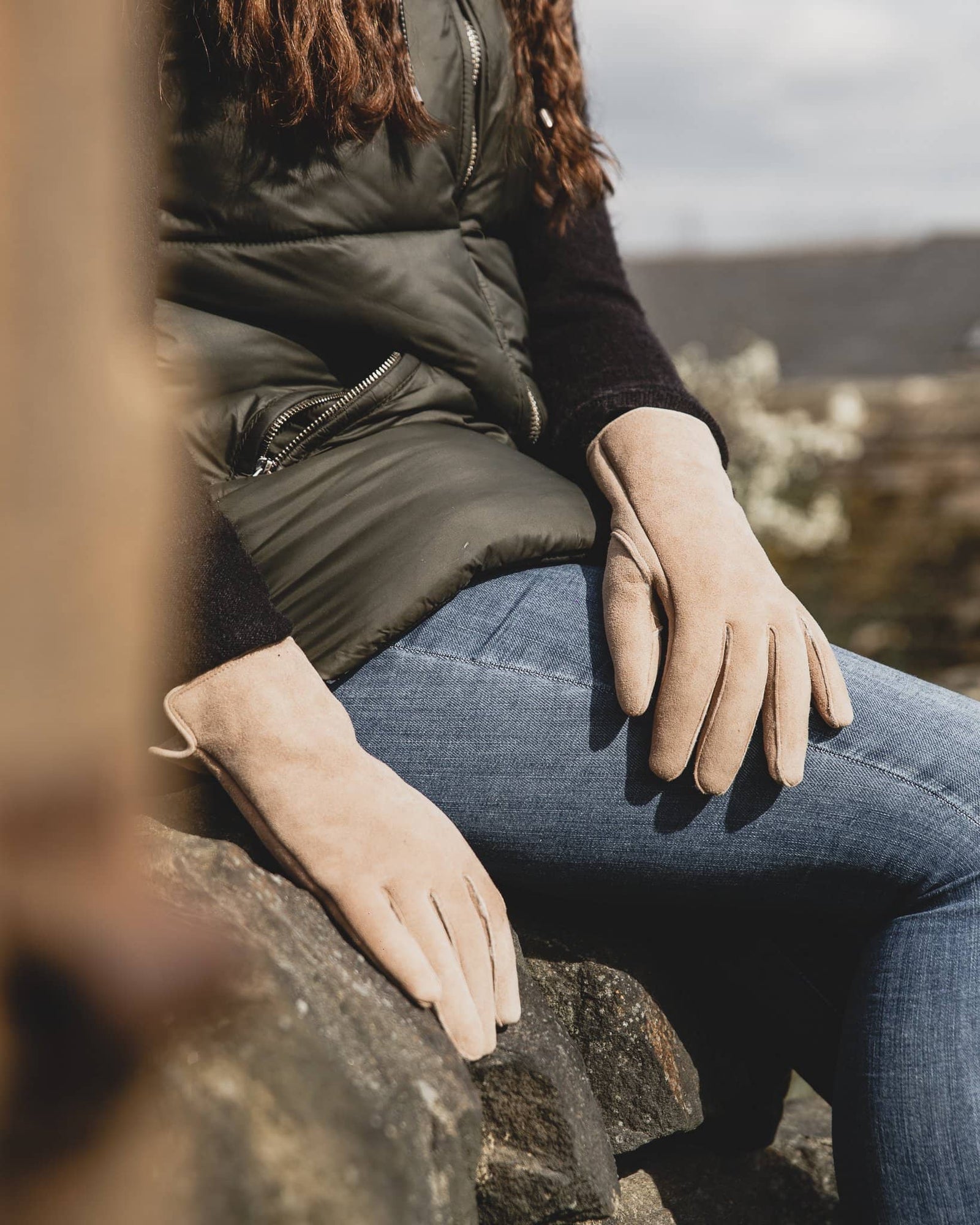 Nordvek womens sheepskin gloves 319-100 pebble on model sat on wall