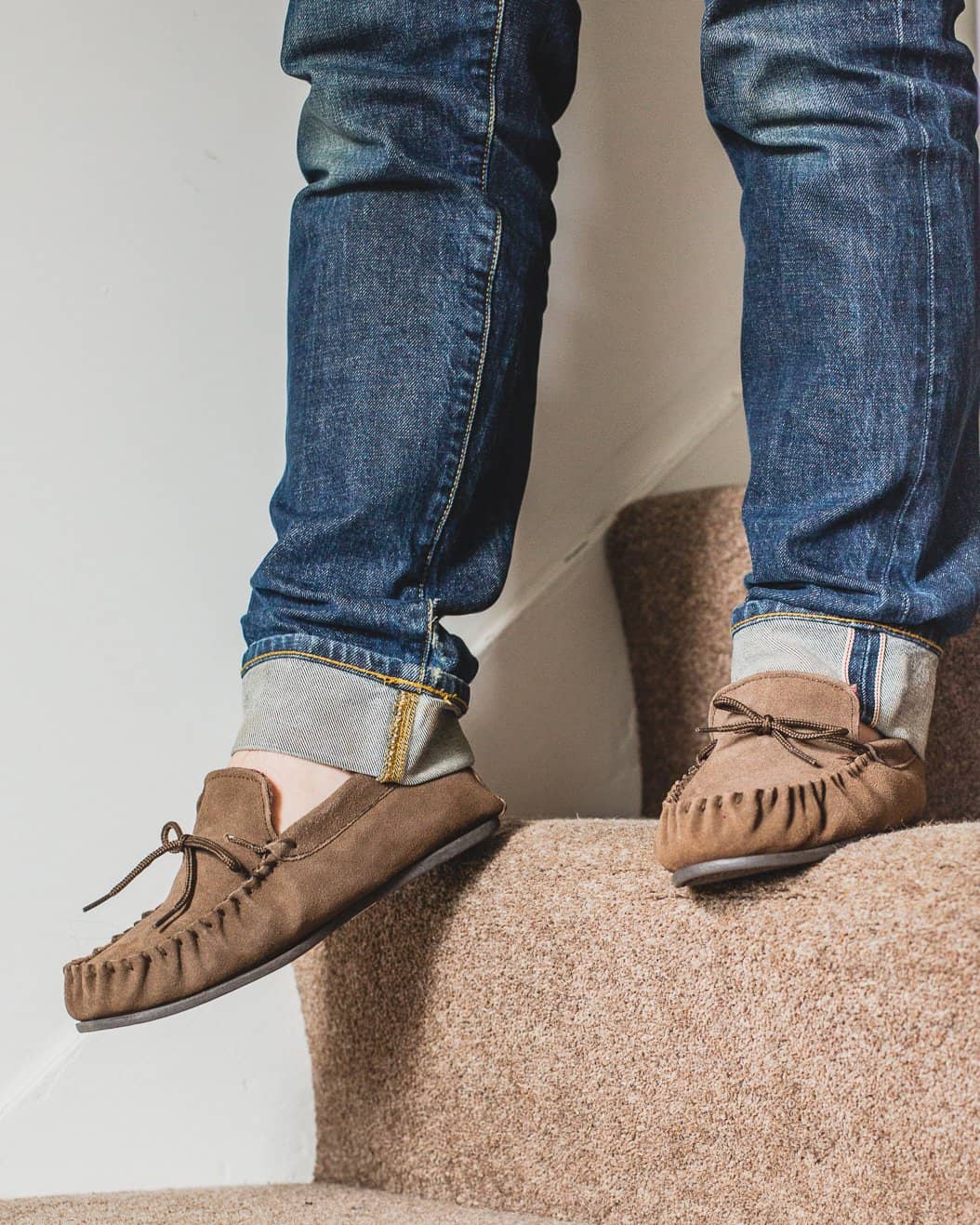 Nordvek mens moccasins hard sole  424-100 taupe pair model walking down stairs