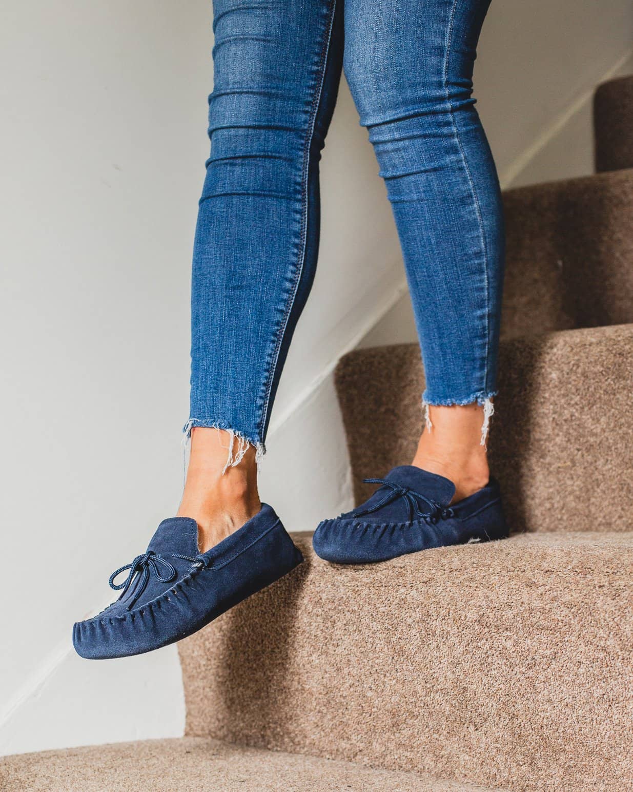 Nordvek mens moccasins soft sole  423-100 nevy walking down stairs